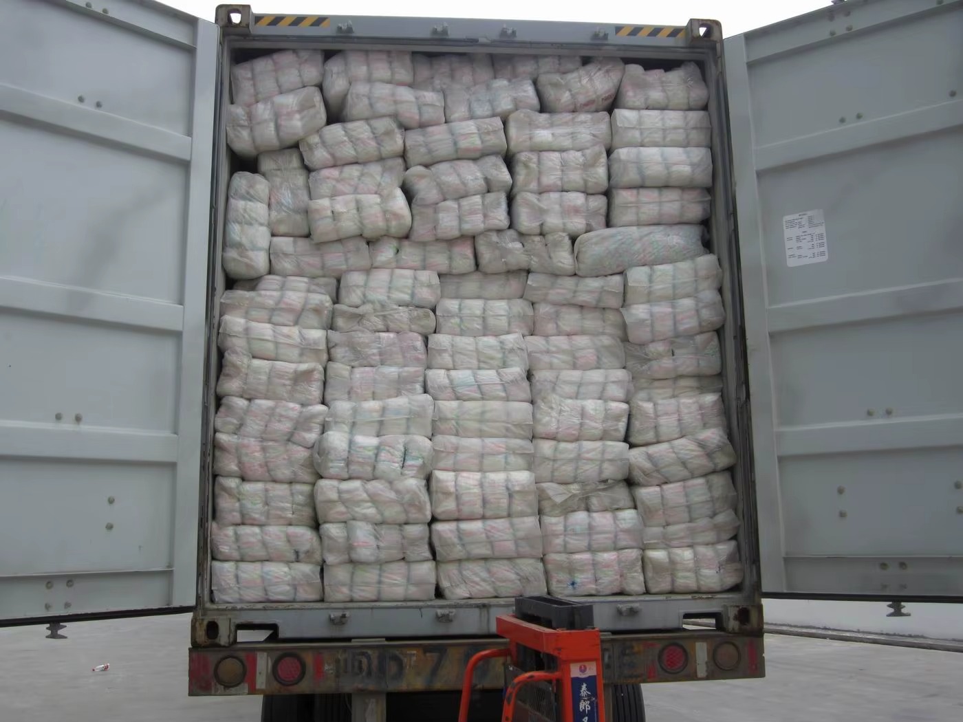 Sanitary Pads Inventory Wholesale for Africa Market (3).jpg